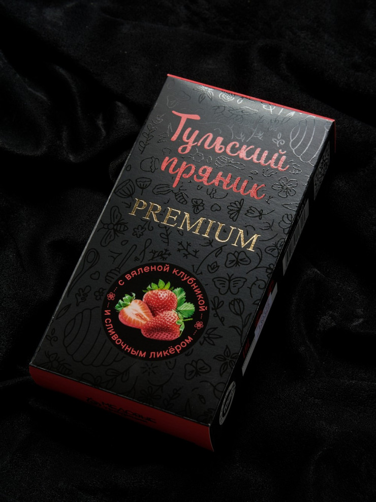 Тульский пряник "С вяленой клубникой и сливочным ликером" 140 гр Тульский пряник "С вяленой клубникой и сливочным ликером" 140 гр